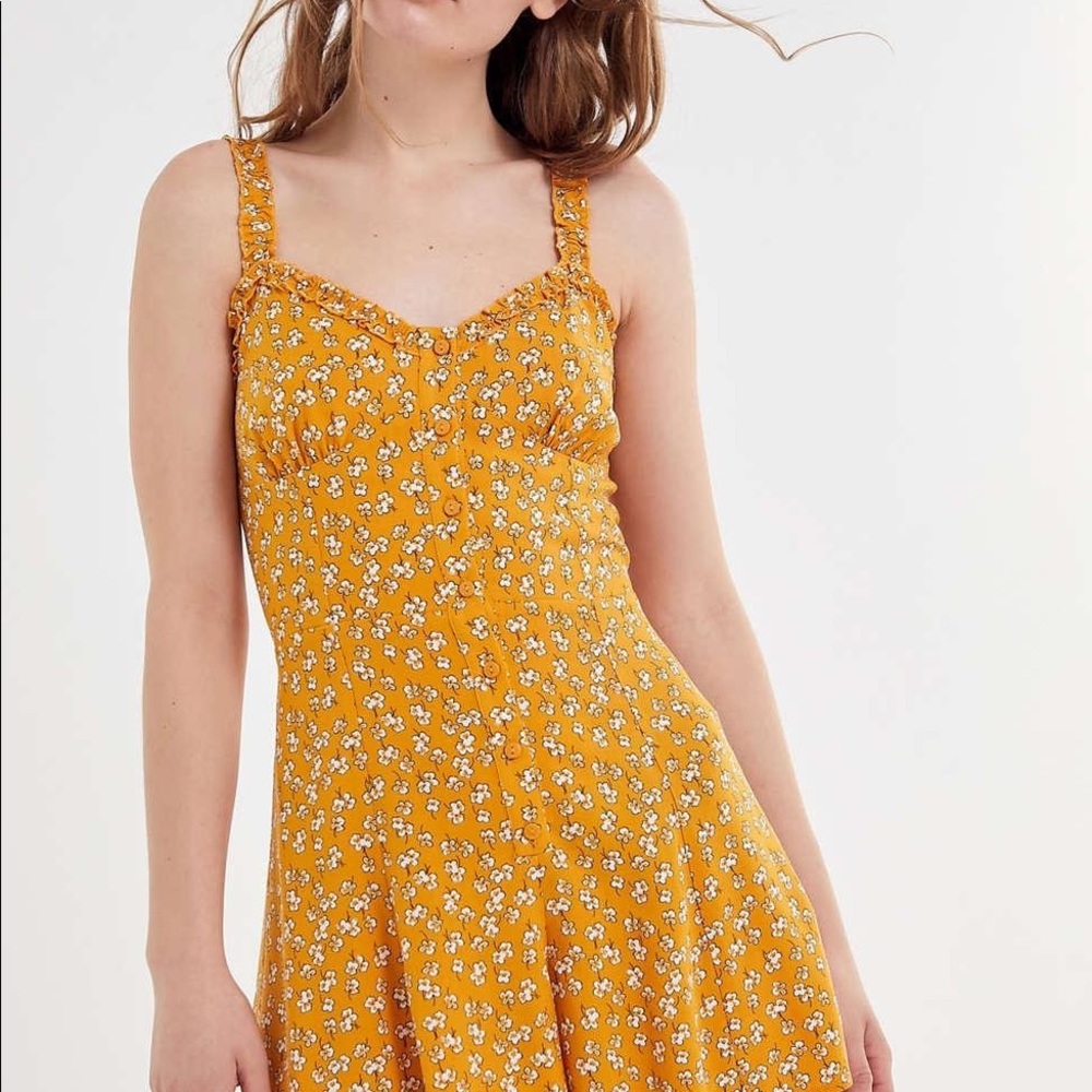Urban Outfitters Yellow Floral Romper - Picture 6 of 8
